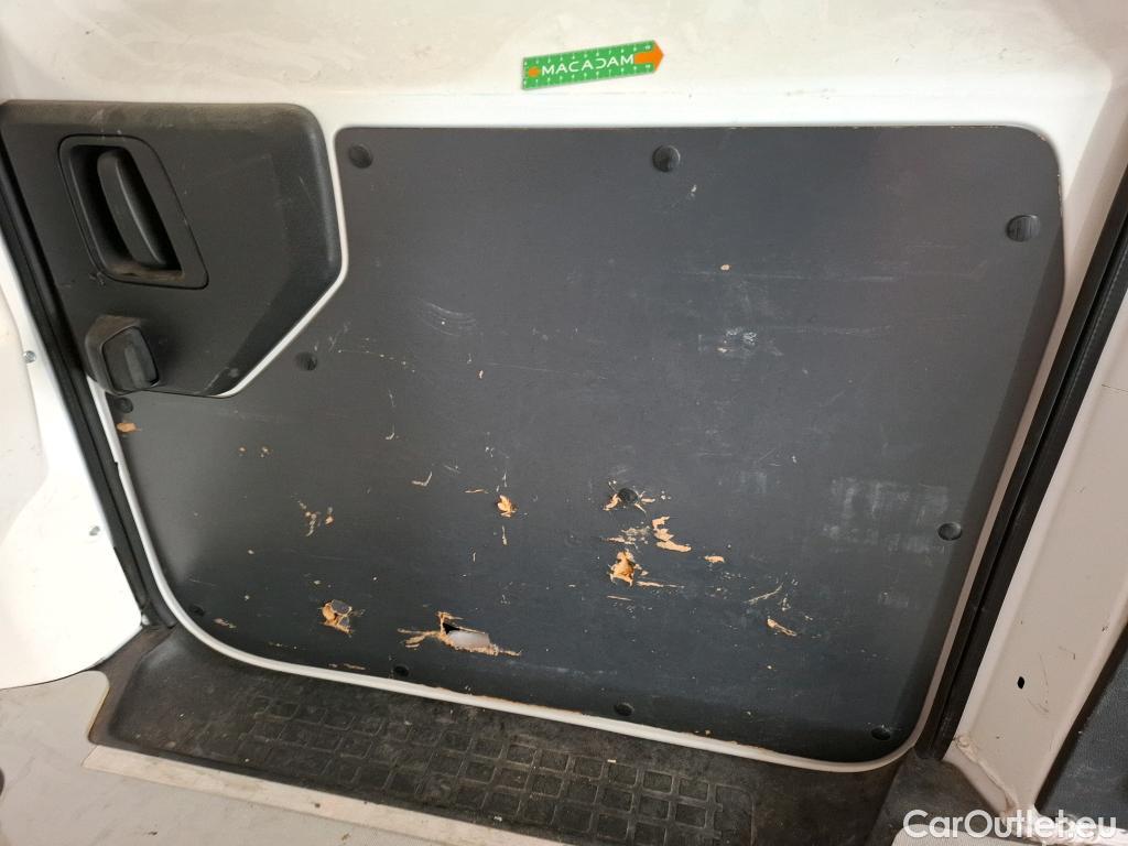  Peugeot  Expert  Fourgon Premium L2 1.5 HDi 120CV BVM6 E6d #37