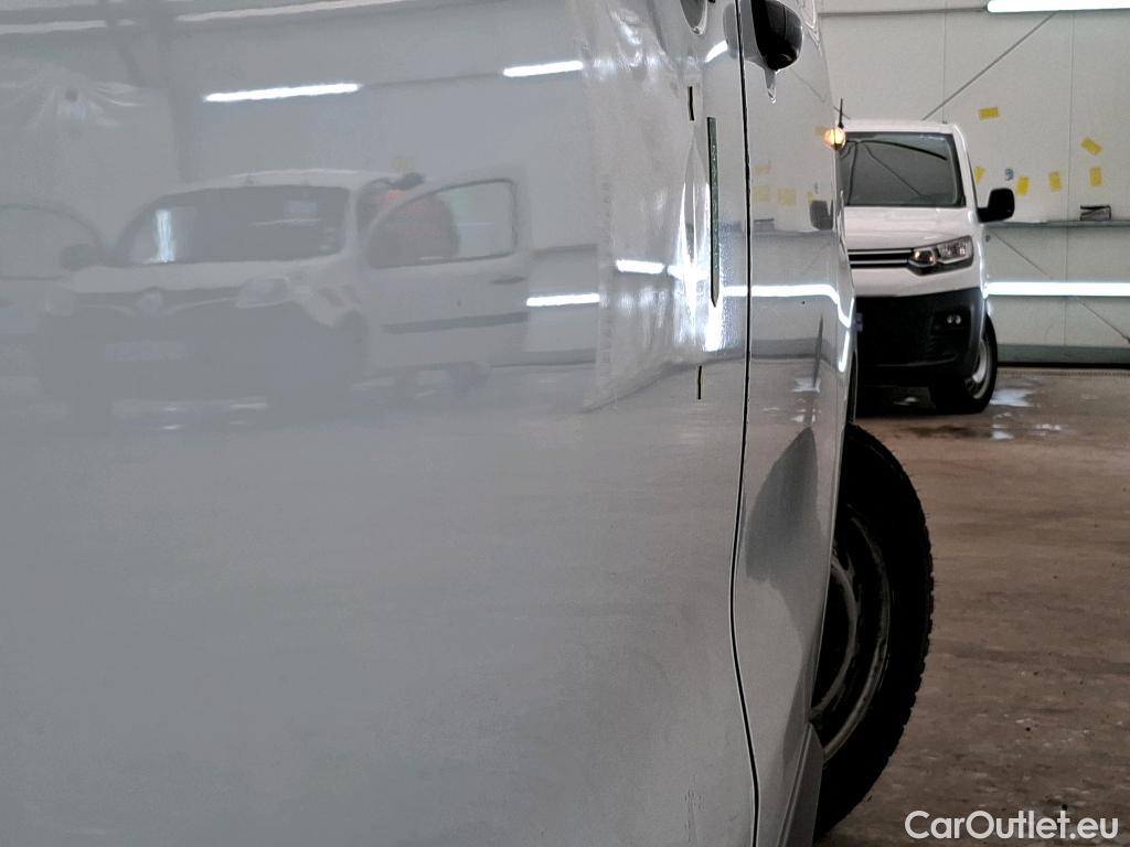  Peugeot  Expert  Fourgon Premium L2 1.5 HDi 120CV BVM6 E6d #24