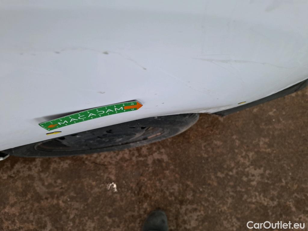  Peugeot  Expert  Fourgon Premium L2 1.5 HDi 120CV BVM6 E6d #2