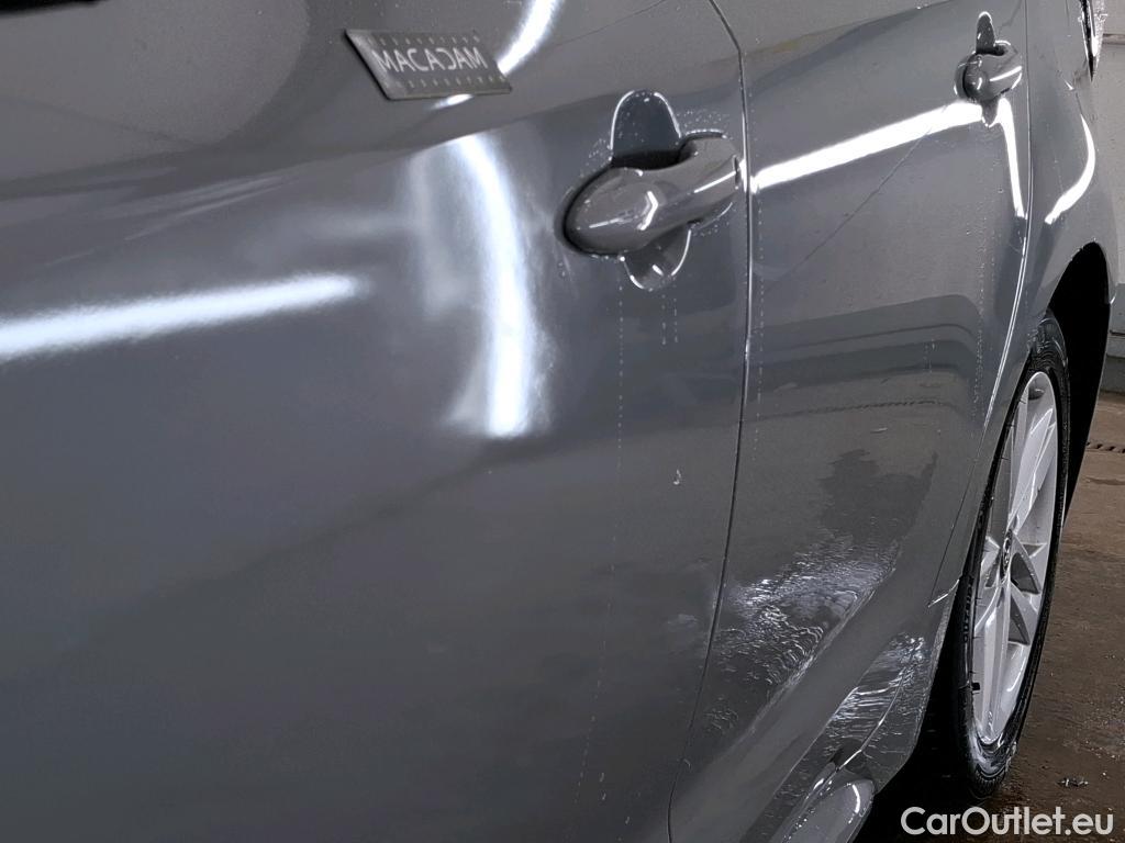  Toyota  Corolla TOYOTA  Touring Sports / 2018 / 5P / Break Hybride 122h Dynamic Business #6