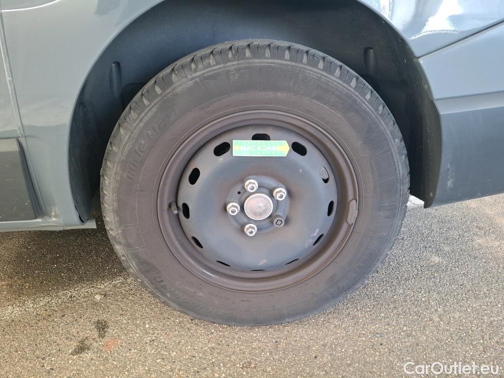  Renault  Trafic RENAULT  / 2021 / 4P / Combi Zen L1 Blue dCi 150 S&S - 8 pl #12