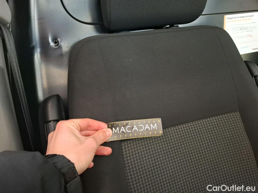  Volkswagen  Transporter VOLKSWAGEN  / 2019 / 4P / Fourgon tôlé 2.0 TDi 110 L1H1 Business #32