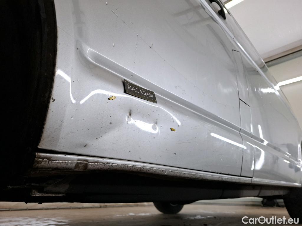  Volkswagen  Transporter VOLKSWAGEN  / 2019 / 4P / Fourgon tôlé 2.0 TDi 110 L1H1 Business #17