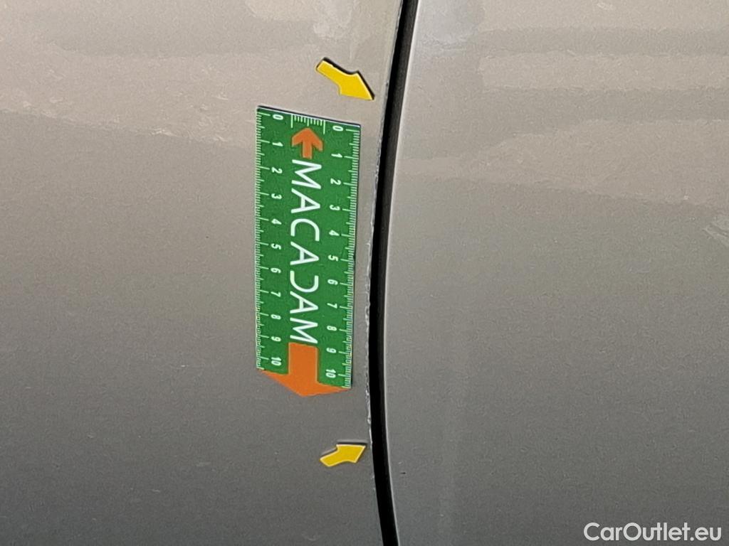  Toyota  Corolla TOYOTA  / 2018 / 5P / Berline Hybride 122h Dynamic Business Beyond Zer #12