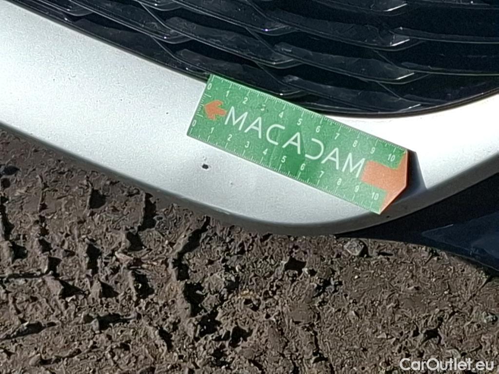  Toyota  Corolla TOYOTA  / 2018 / 5P / Berline Hybride 122h Dynamic Business Beyond Zer #7