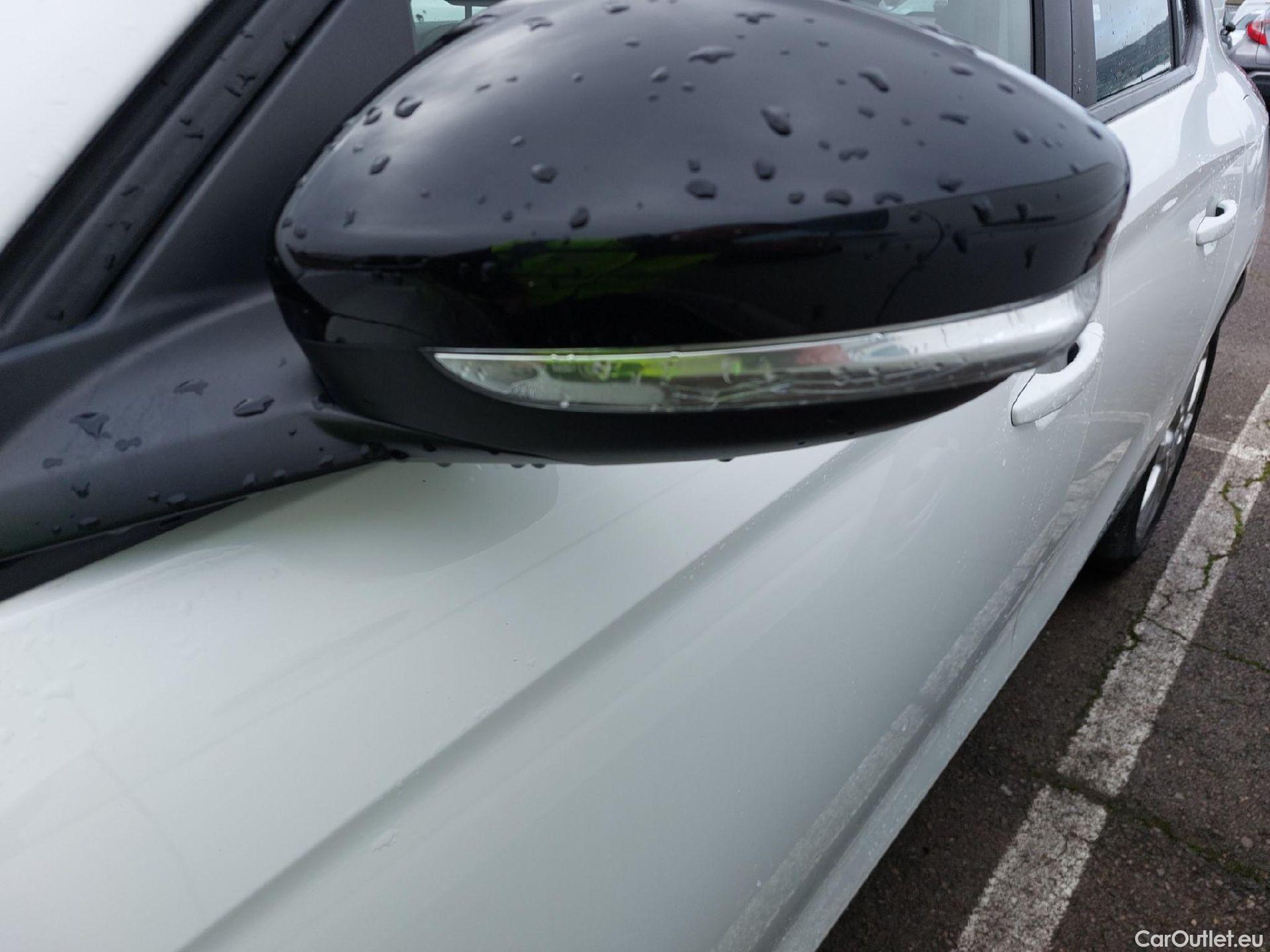  Opel  Corsa OPEL  / 2019 / 5P / berlina con portón 1.2T XHL 74kW (100CV) Edition (AC) #10