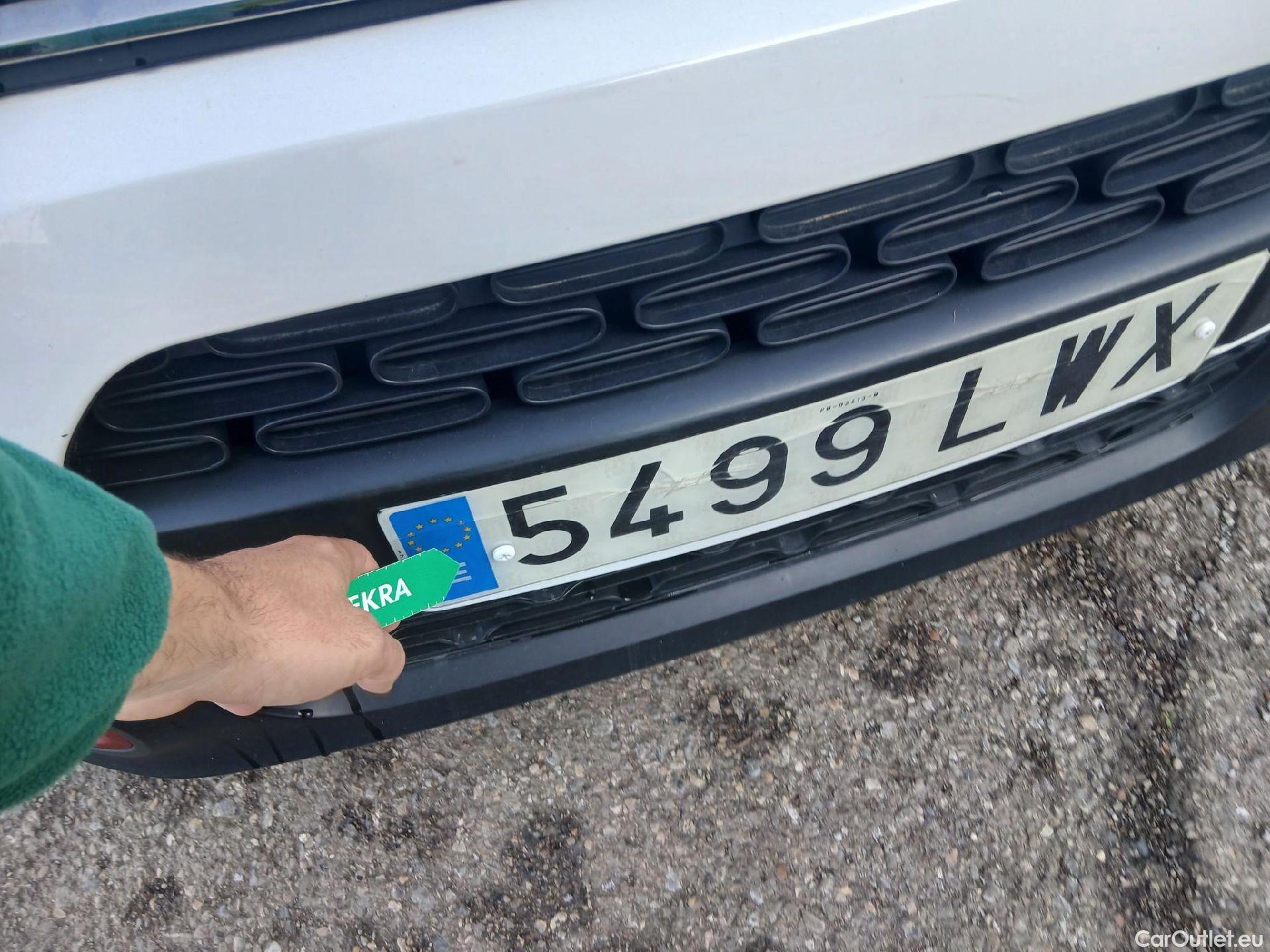  Citroen  C3 CITROEN  / 2020 / 5P / berlina con portón PureTech 60KW (83CV) C-Series(SP) #3