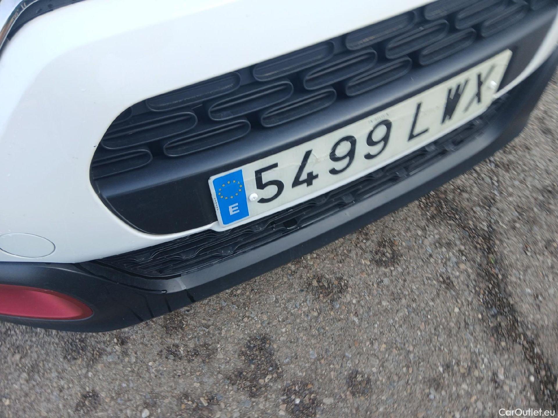  Citroen  C3 CITROEN  / 2020 / 5P / berlina con portón PureTech 60KW (83CV) C-Series(SP) #4