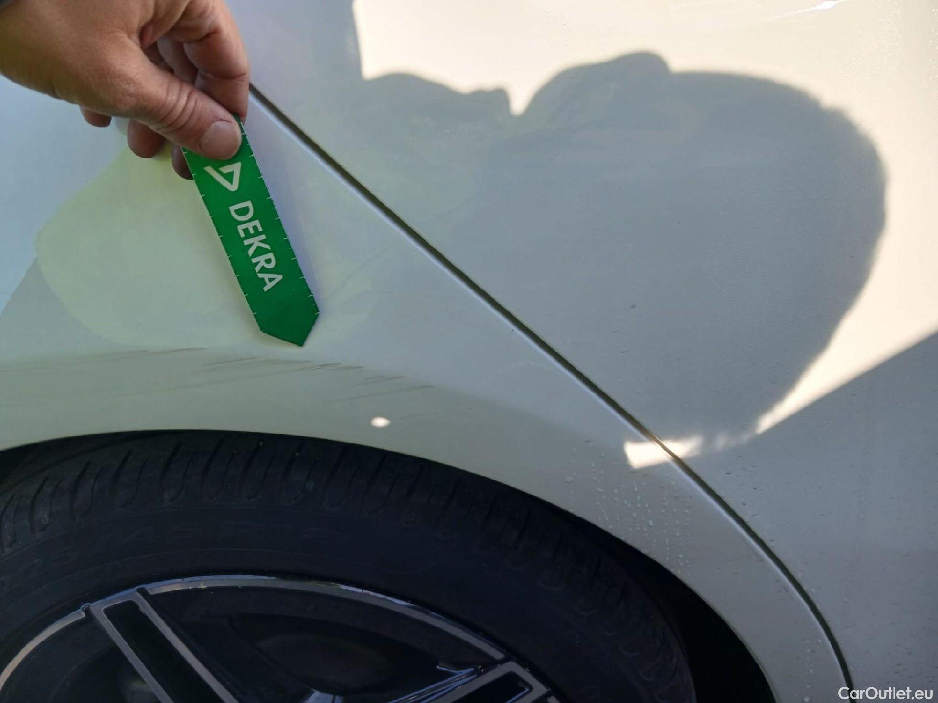  Mercedes  A-Klasse MERCEDES-BENZ Clase A / 2018 / 5P / berlina con portón A 200 #9