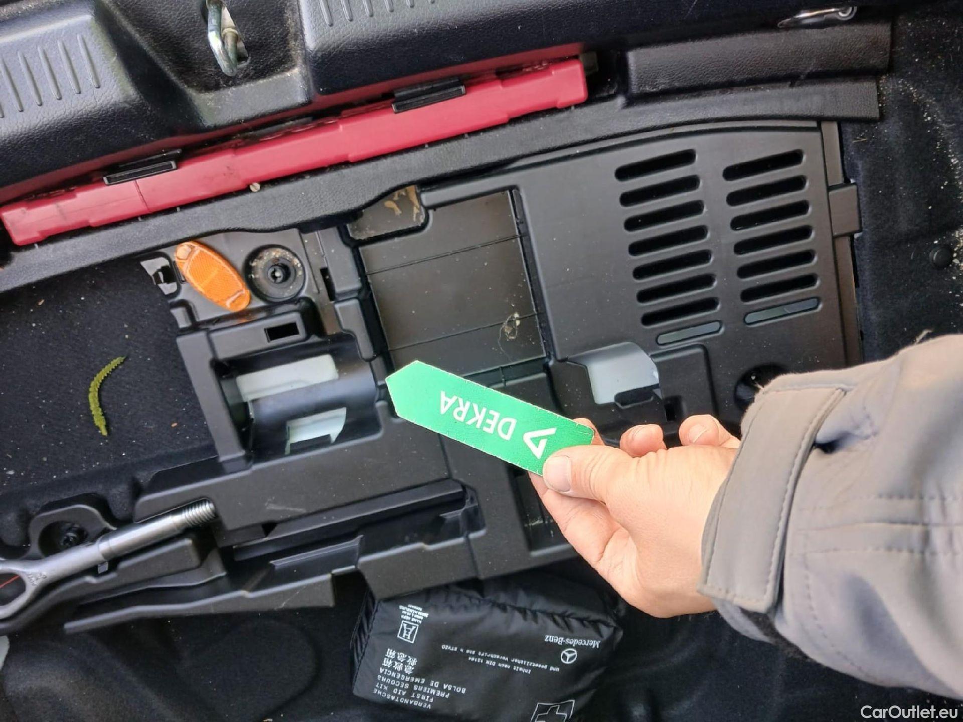  Mercedes  A-Klasse MERCEDES-BENZ Clase A / 2018 / 5P / berlina con portón A 200 #15