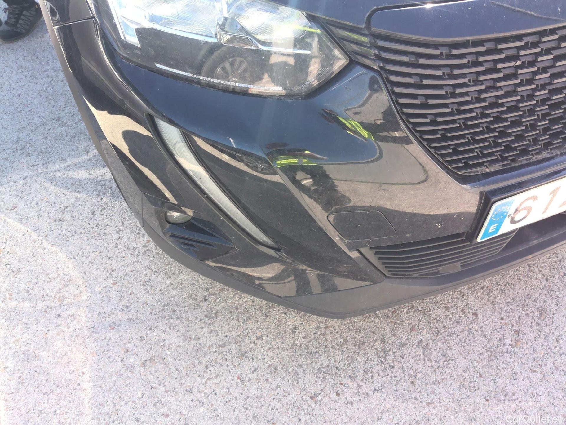  Peugeot  2008 PEUGEOT  / 2019 / 5P / todoterreno Active BlueHDI 81kW (110CV) #13