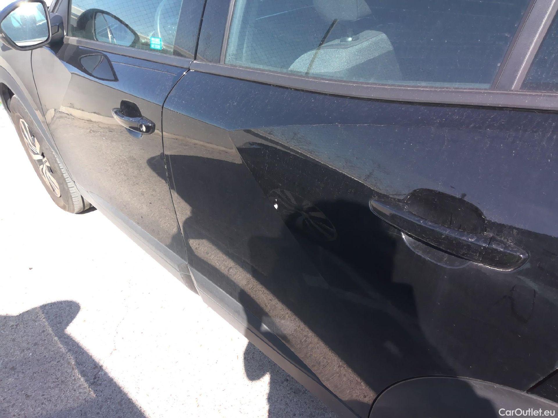  Peugeot  2008 PEUGEOT  / 2019 / 5P / todoterreno Active BlueHDI 81kW (110CV) #16