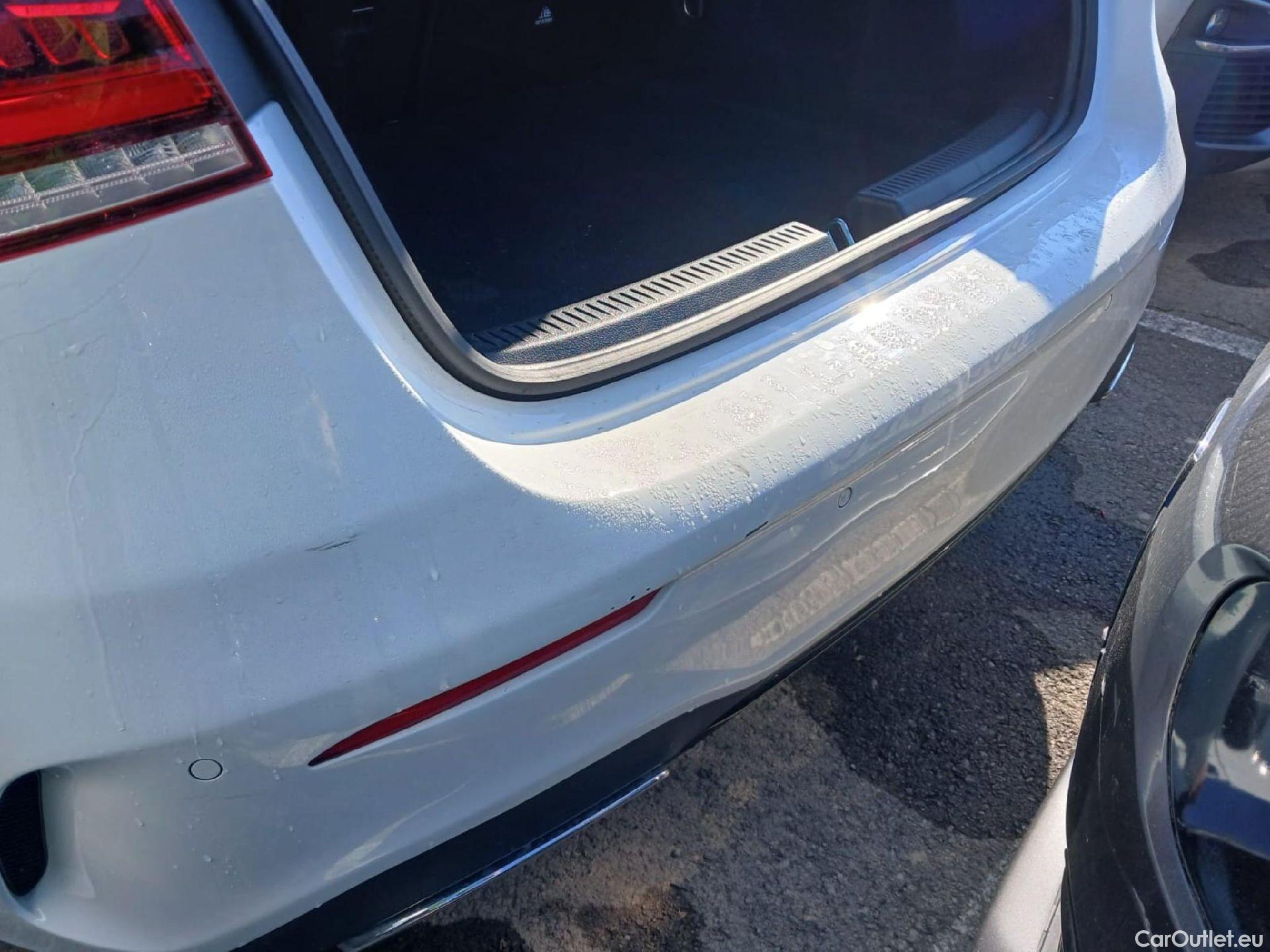  Mercedes  A-Klasse MERCEDES-BENZ Clase A / 2018 / 5P / berlina con portón A 200 #4