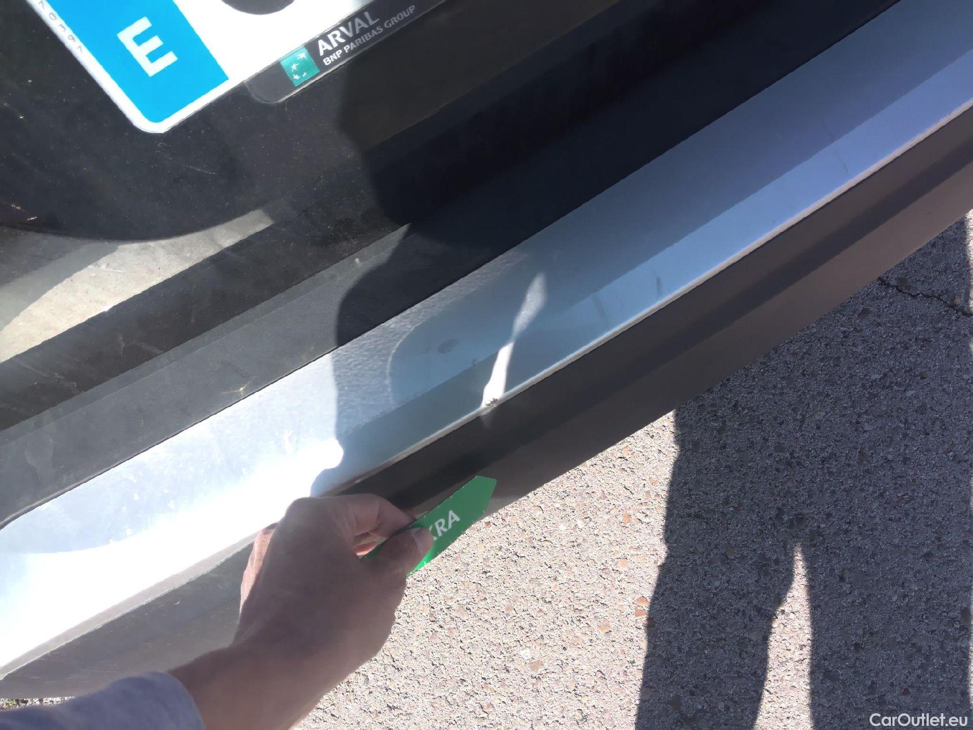  Peugeot  2008 PEUGEOT  / 2019 / 5P / todoterreno Active BlueHDI 81kW (110CV) #18