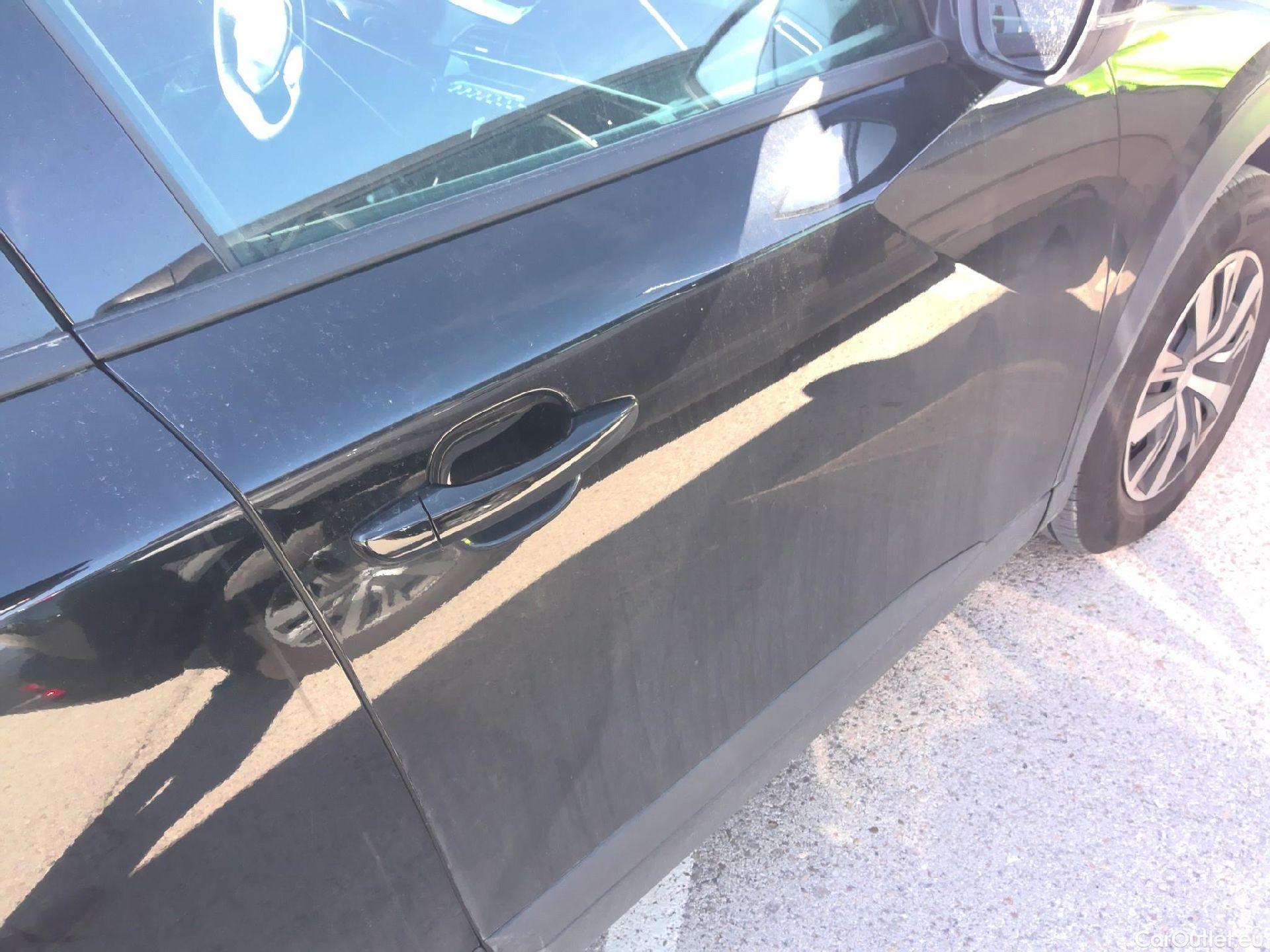  Peugeot  2008 PEUGEOT  / 2019 / 5P / todoterreno Active BlueHDI 81kW (110CV) #25