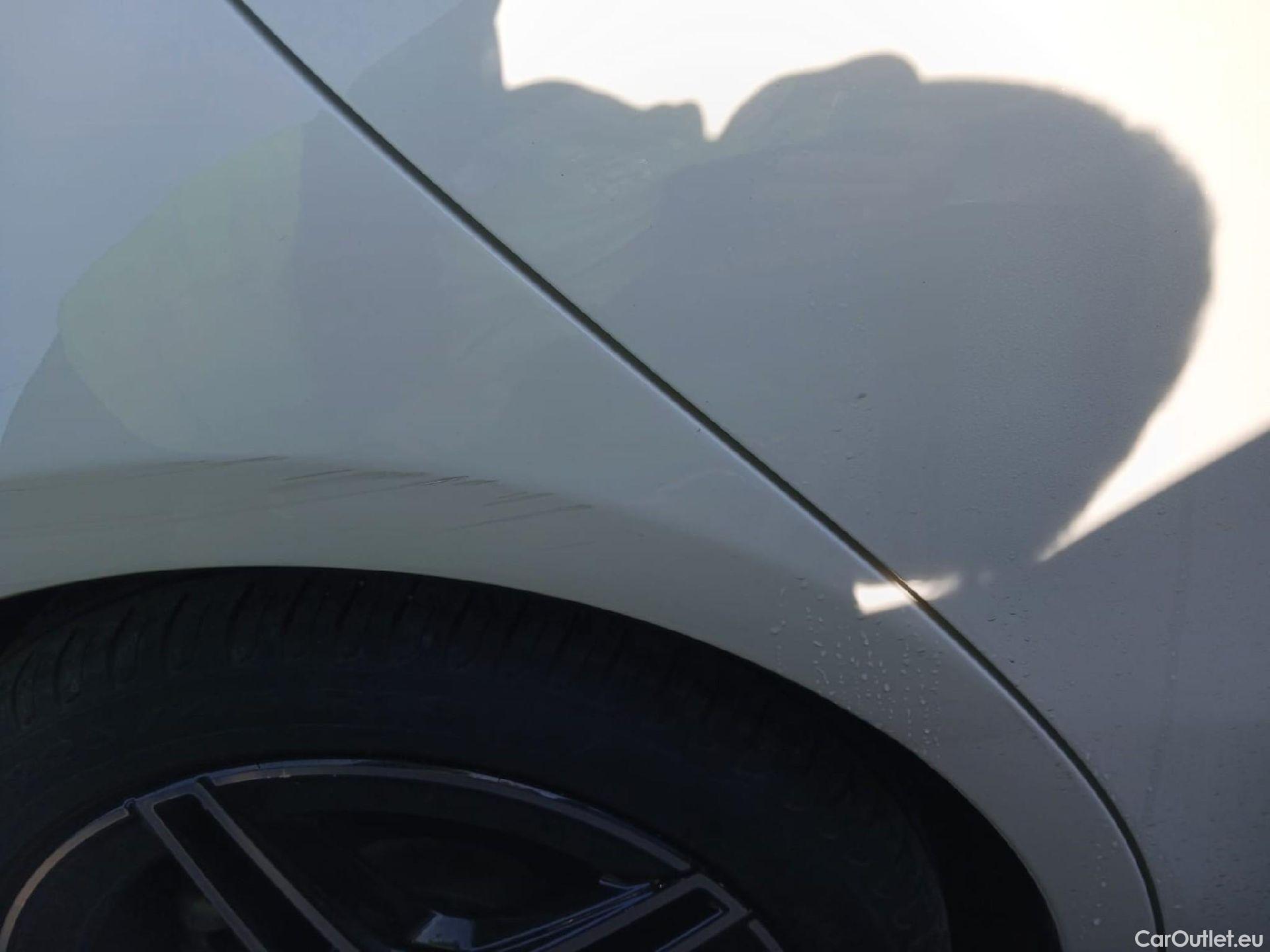  Mercedes  A-Klasse MERCEDES-BENZ Clase A / 2018 / 5P / berlina con portón A 200 #8