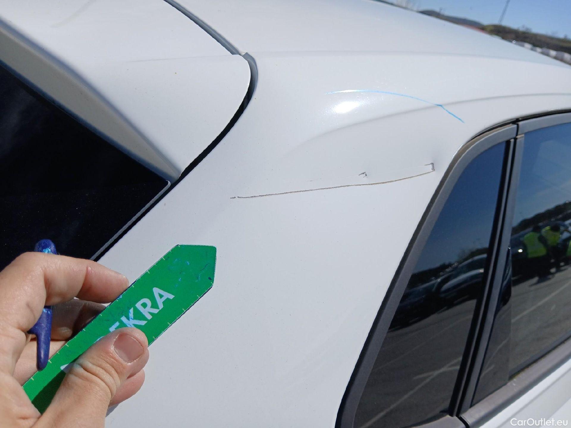  Volkswagen  Polo VOLKSWAGEN  / 2017 / 5P / berlina con portón United 1.0 TSI 70kW (95CV)(SP) #25