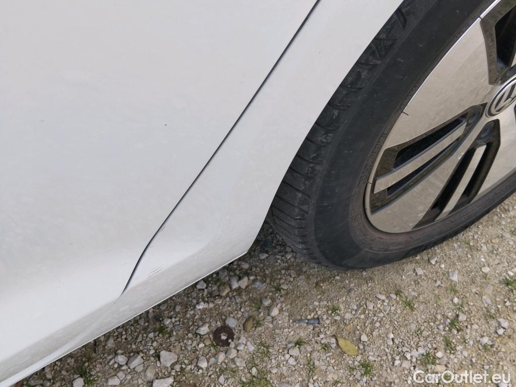  Volkswagen  Golf  VOLKSWAGEN / 2016 / 5P / berlina con portón e-ePower 110 kW (136CV) #13