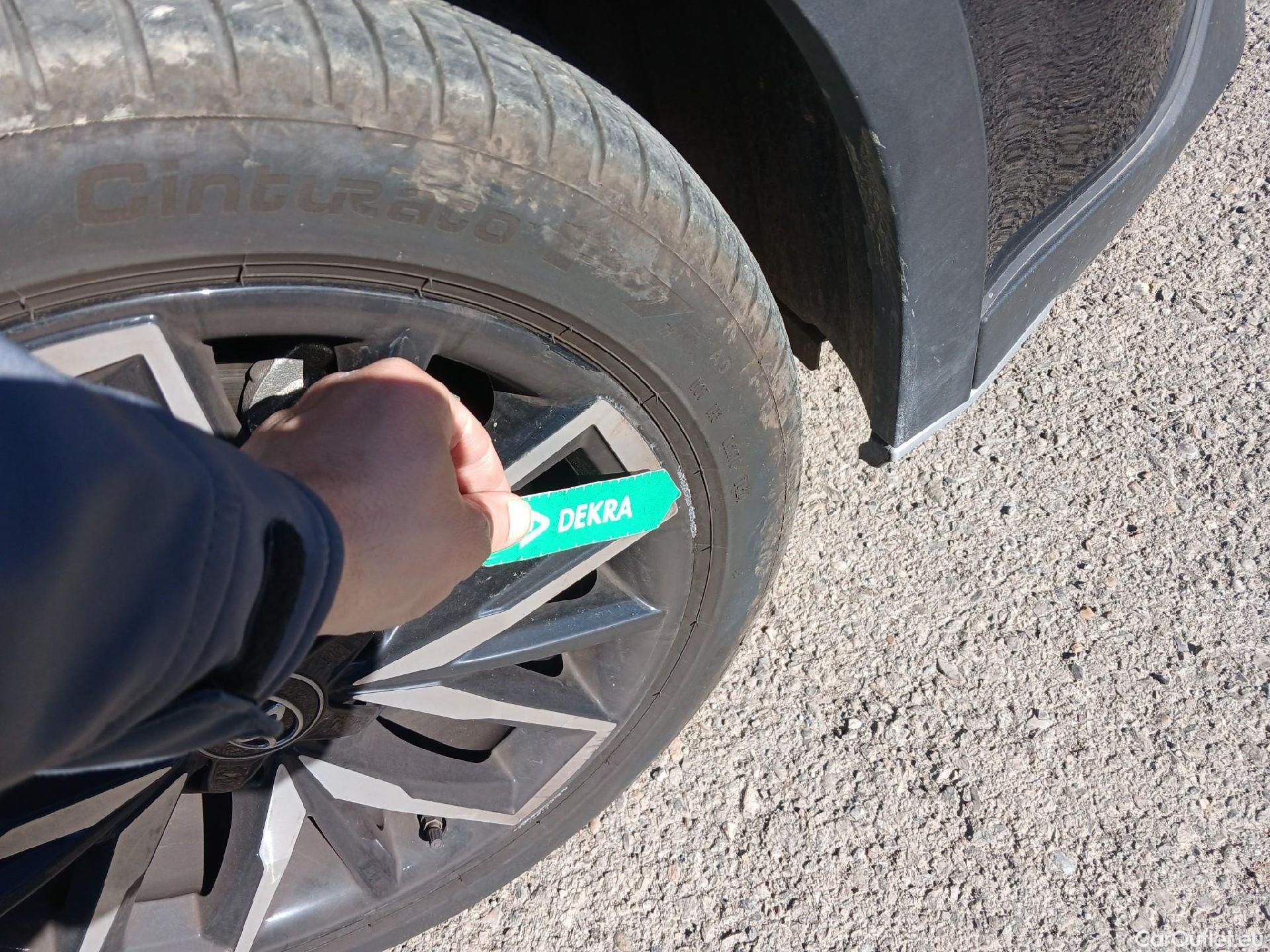  Toyota  Corolla TOYOTA  / 2019 / 5P / familiar 2.0 180H TREK E-CVT TOURING SPORT(SP) #26