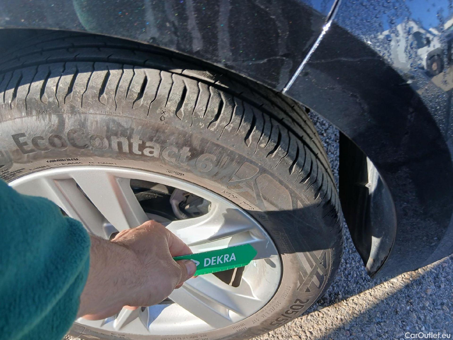  Toyota  Corolla TOYOTA  1.8 125H ACTIVE TECH E-CVT #14