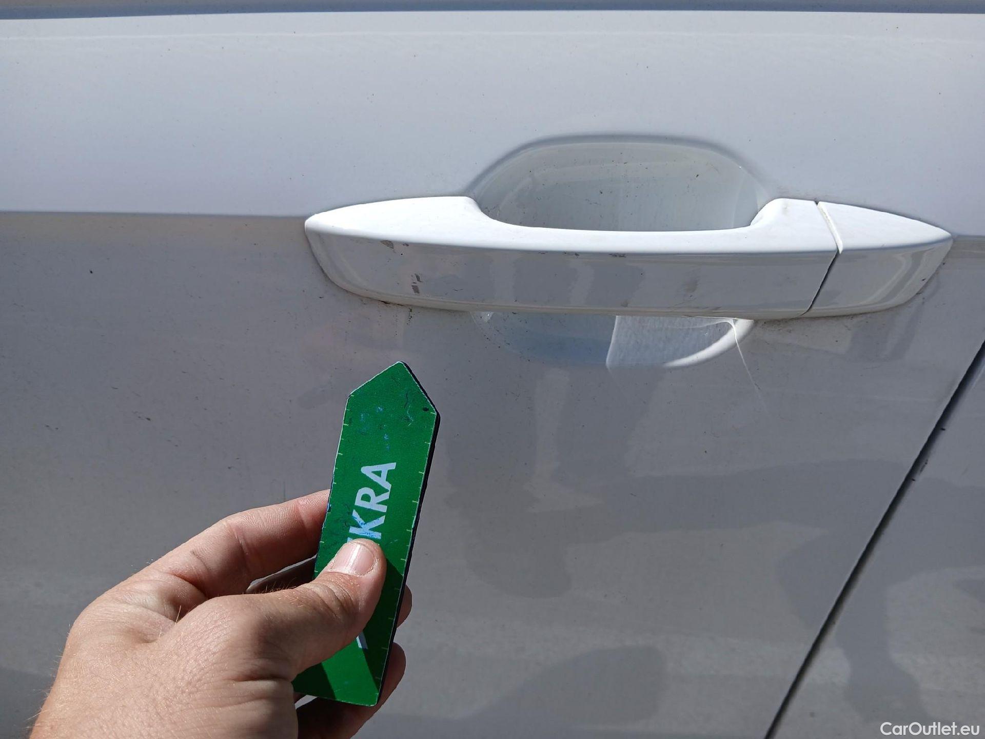  Volkswagen  Polo VOLKSWAGEN  / 2017 / 5P / berlina con portón United 1.0 TSI 70kW (95CV)(SP) #15