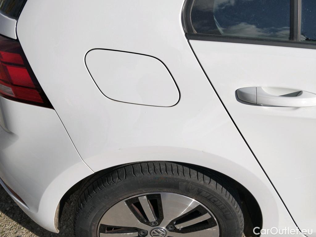  Volkswagen  Golf  VOLKSWAGEN / 2016 / 5P / berlina con portón e-ePower 110 kW (136CV) #21