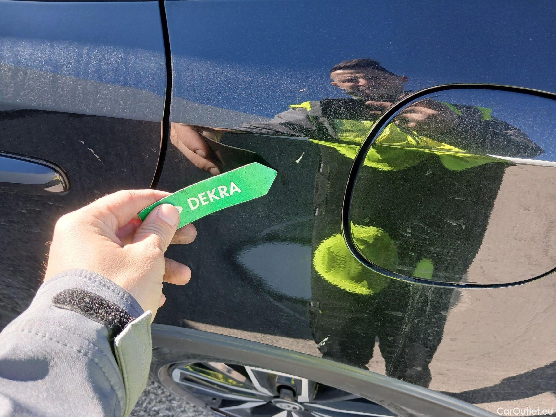  Toyota  Corolla TOYOTA  / 2019 / 5P / familiar 2.0 180H TREK E-CVT TOURING SPORT(SP) #14