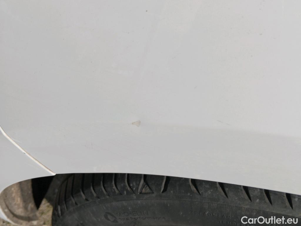  Volkswagen  Golf  VOLKSWAGEN / 2016 / 5P / berlina con portón e-ePower 110 kW (136CV) #20