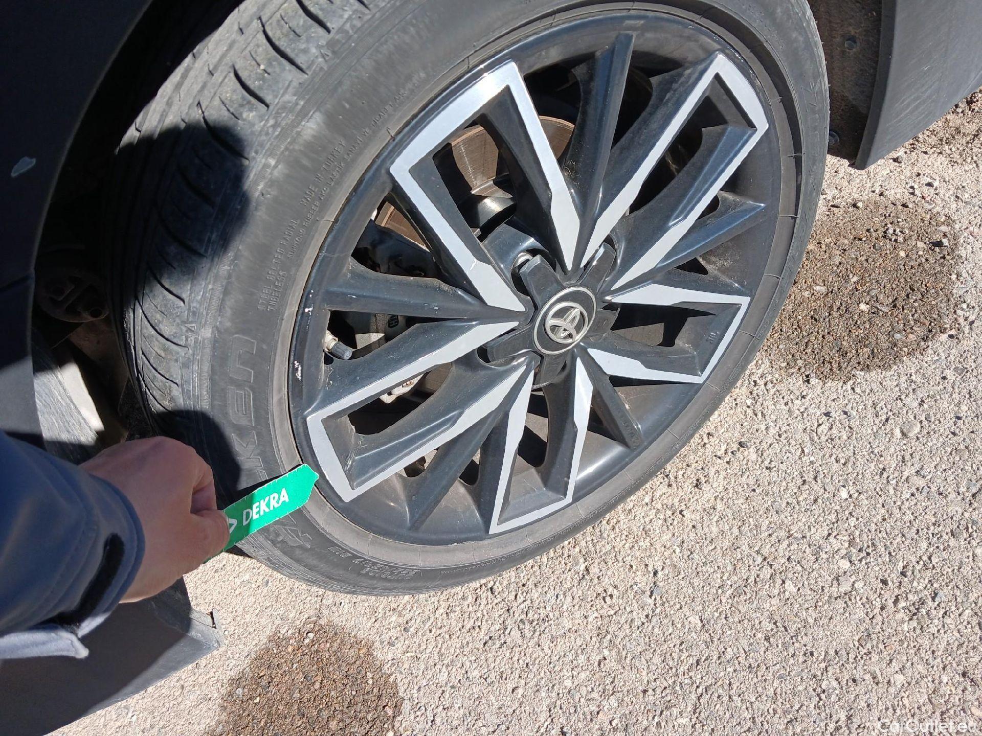  Toyota  Corolla TOYOTA  / 2019 / 5P / familiar 2.0 180H TREK E-CVT TOURING SPORT(SP) #19