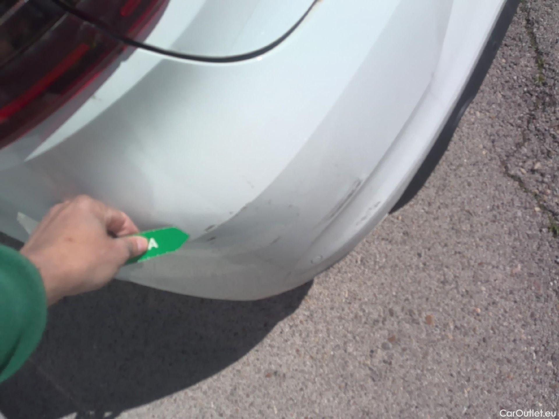  Renault  Clio RENAULT  / 2019 / 5P / berlina con portón Intens TCe 74 kW (100CV) GLP #10