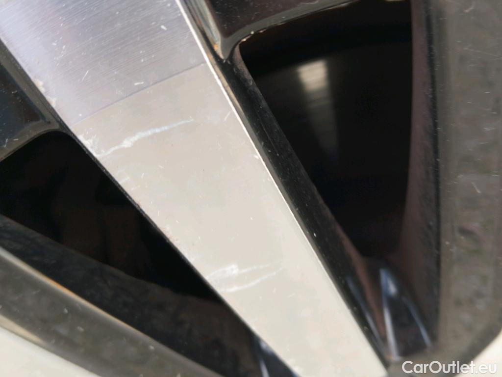  Volkswagen  Golf  VOLKSWAGEN / 2016 / 5P / berlina con portón e-ePower 110 kW (136CV) #1