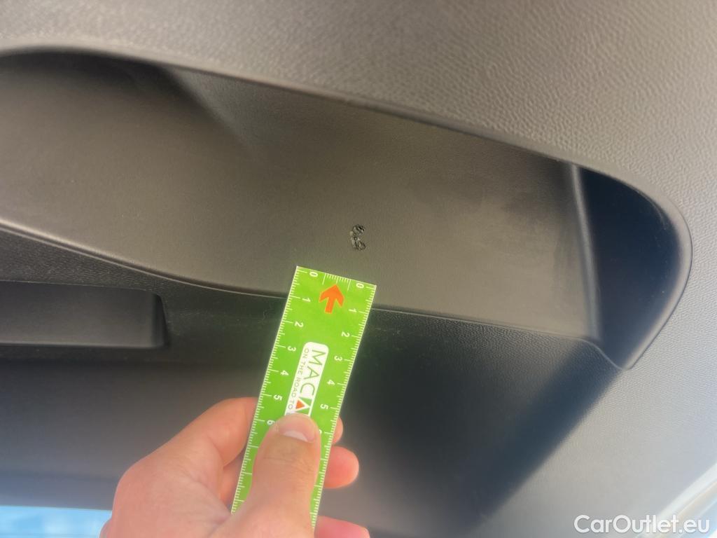  Peugeot  2008 PEUGEOT  / 2019 / 5P / todoterreno Allure Pack BlueHDI 81kW (110CV) (AC) #16