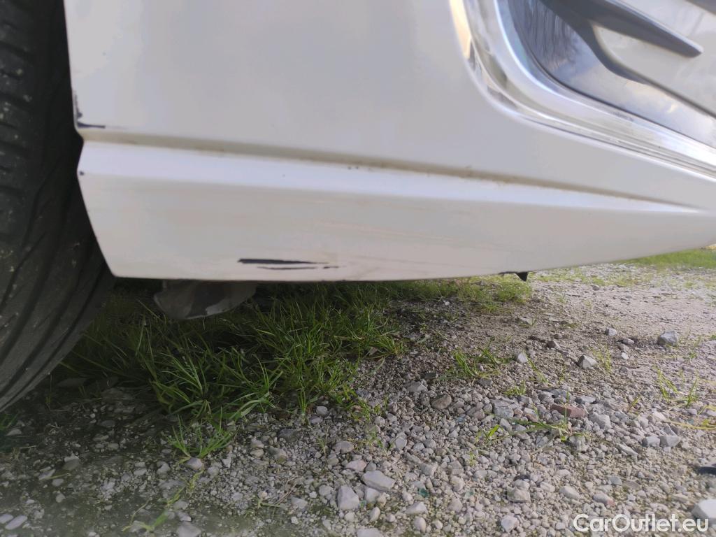  Volkswagen  Golf  VOLKSWAGEN / 2016 / 5P / berlina con portón ePower 110 kW (136CV) (AC) #19