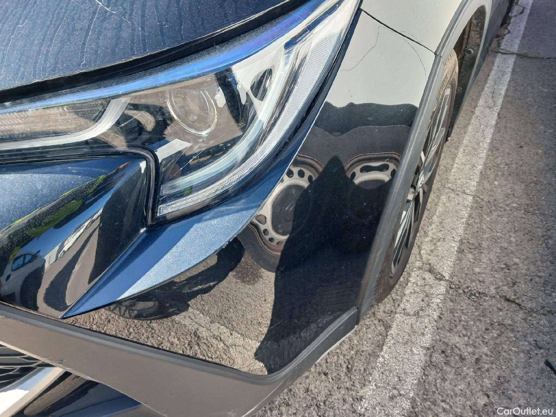  Toyota  Corolla TOYOTA  / 2019 / 5P / familiar 2.0 180H TREK E-CVT TOURING SPORT(SP) #6