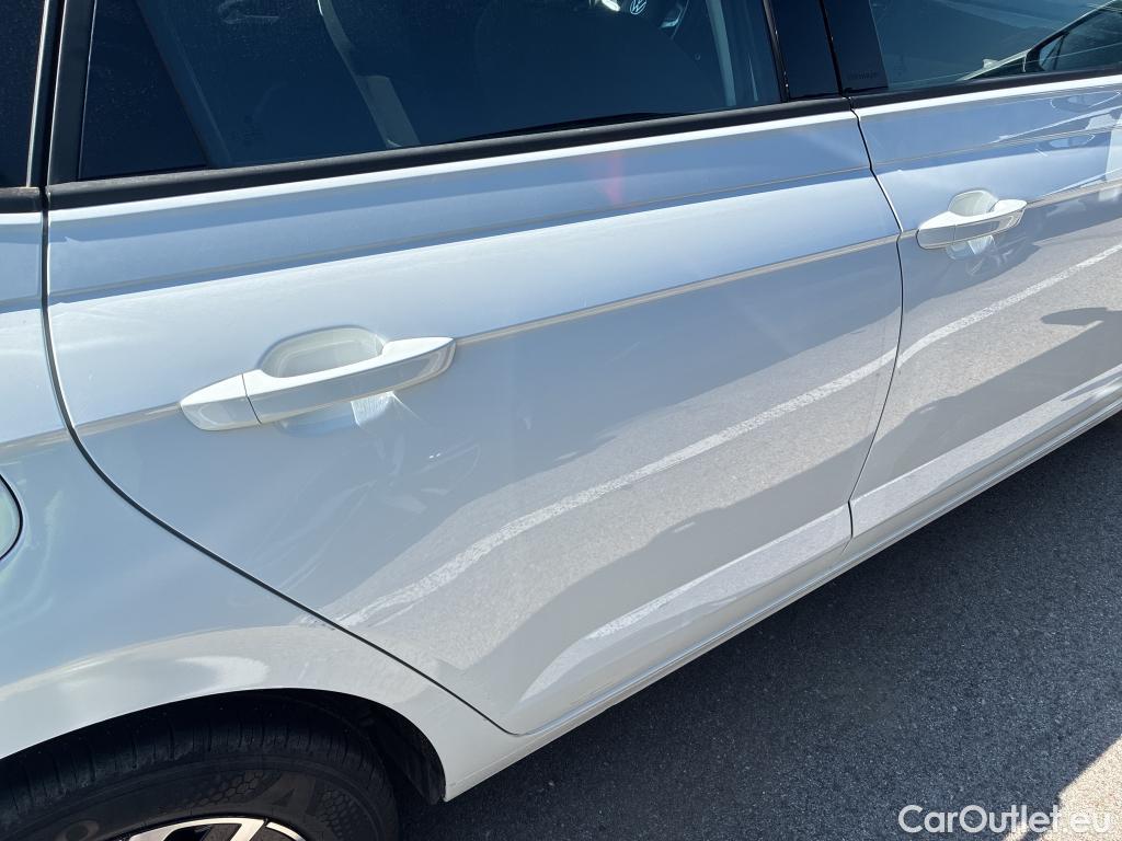  Volkswagen  Polo VOLKSWAGEN  / 2021 / 5P / berlina con portón Life 1.0 TSI 70kW (95CV) #3