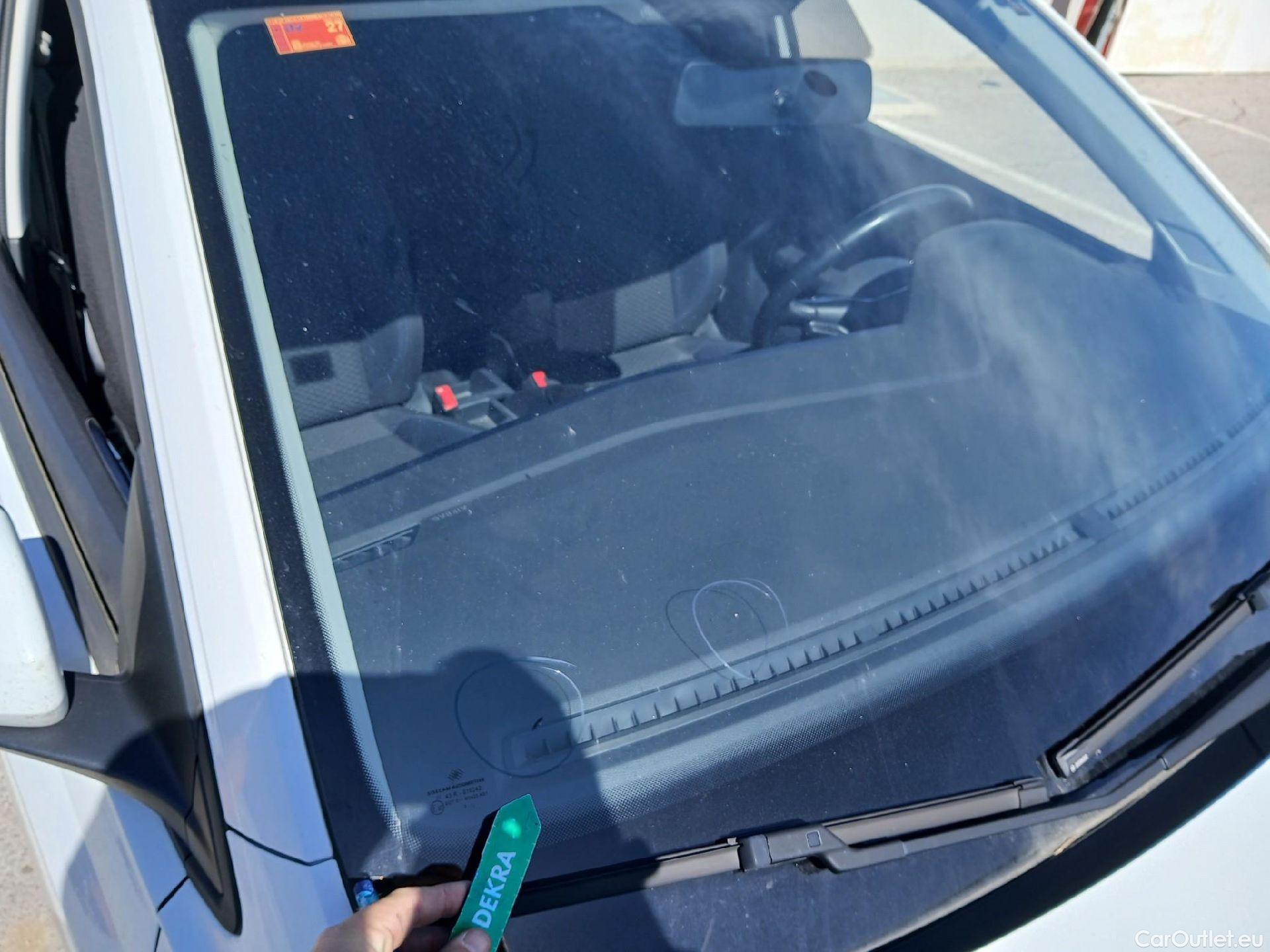  Volkswagen  Polo VOLKSWAGEN  / 2017 / 5P / berlina con portón United 1.0 TSI 70kW (95CV)(SP) #10