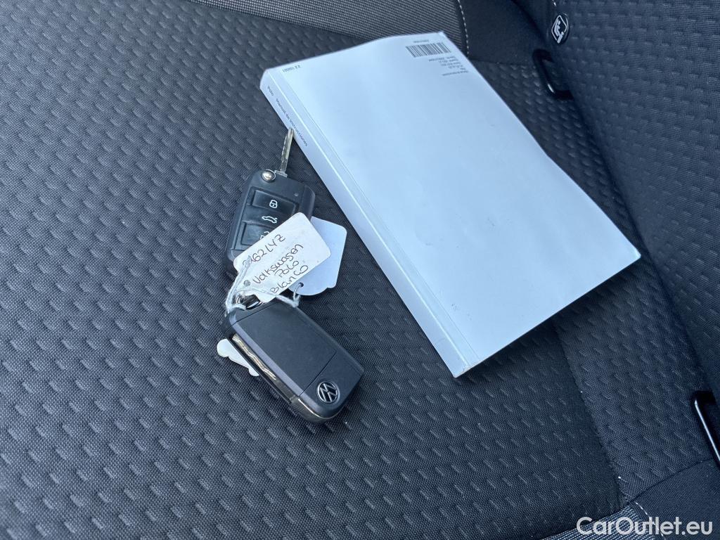  Volkswagen  Polo VOLKSWAGEN  / 2021 / 5P / berlina con portón Life 1.0 TSI 70kW (95CV) #1