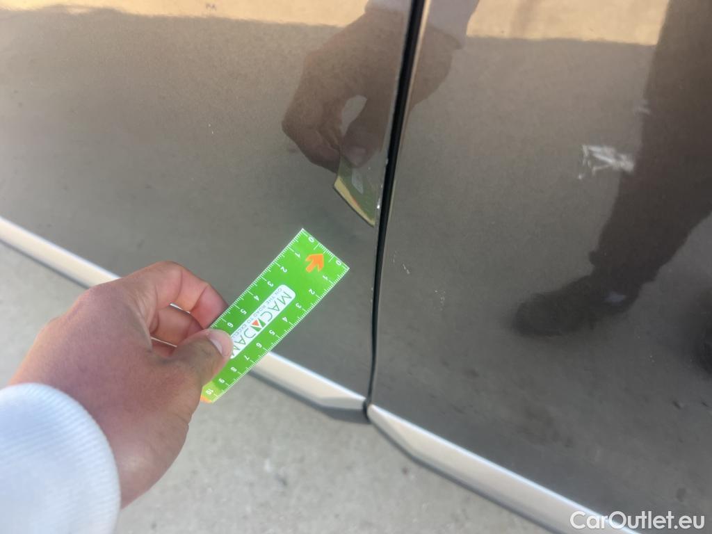  Peugeot  2008 PEUGEOT  / 2019 / 5P / todoterreno Allure Pack BlueHDI 81kW (110CV) (AC) #12