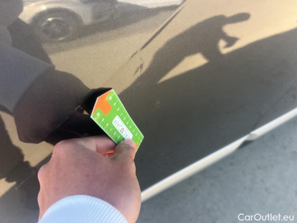  Peugeot  2008 PEUGEOT  / 2019 / 5P / todoterreno Allure Pack BlueHDI 81kW (110CV) (AC) #18