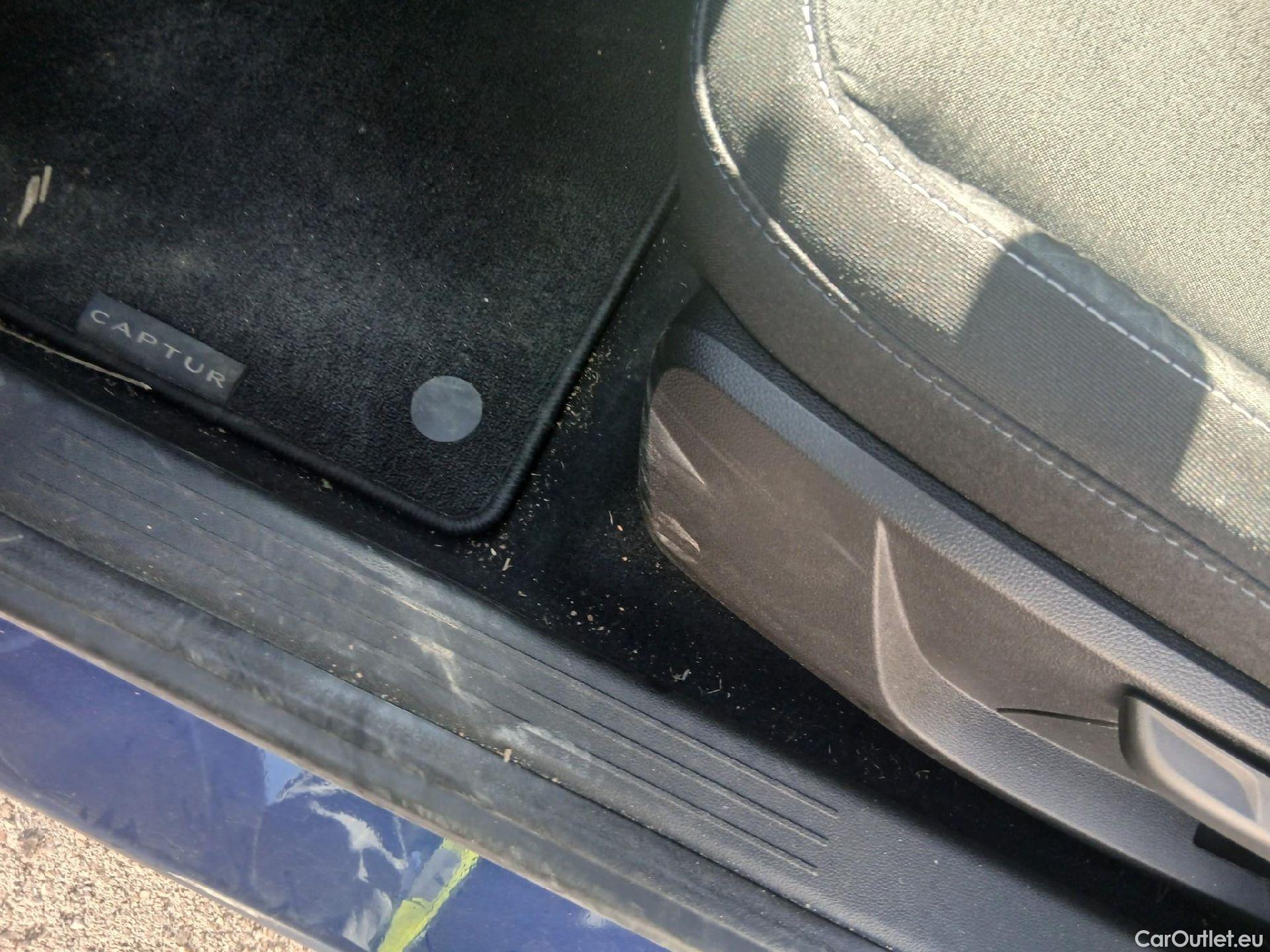  Renault  Captur RENAULT  / 2020 / 5P / todoterreno Intens TCe 90 #2