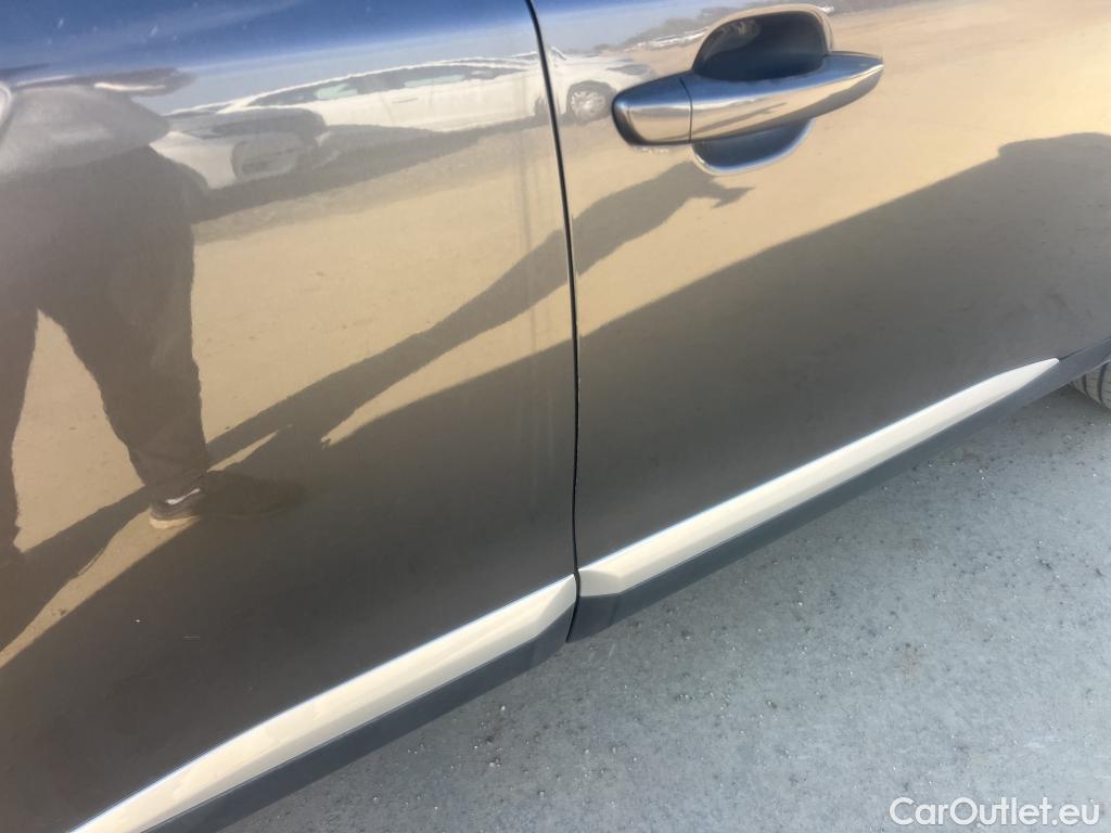  Peugeot  2008 PEUGEOT  / 2019 / 5P / todoterreno Allure Pack BlueHDI 81kW (110CV) (AC) #13