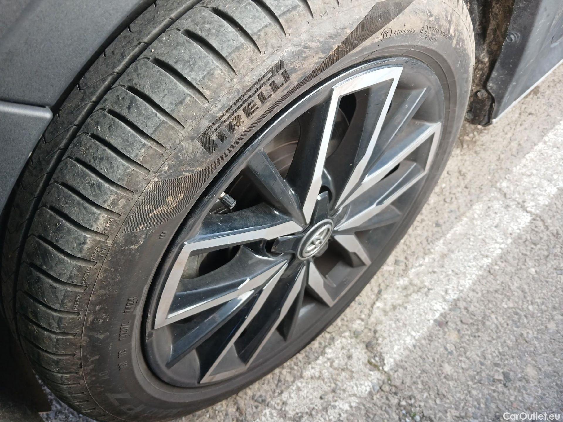  Toyota  Corolla TOYOTA  / 2019 / 5P / familiar 2.0 180H TREK E-CVT TOURING SPORT(SP) #7