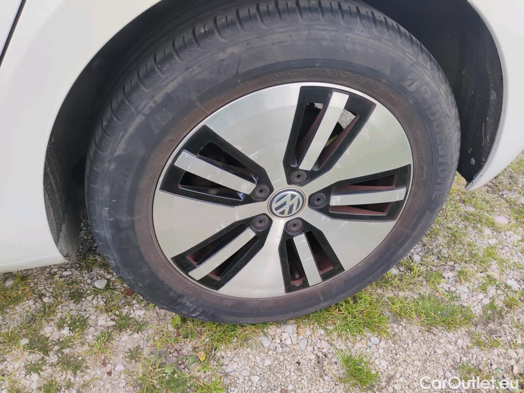  Volkswagen  Golf  VOLKSWAGEN / 2016 / 5P / berlina con portón ePower 110 kW (136CV) (AC) #4