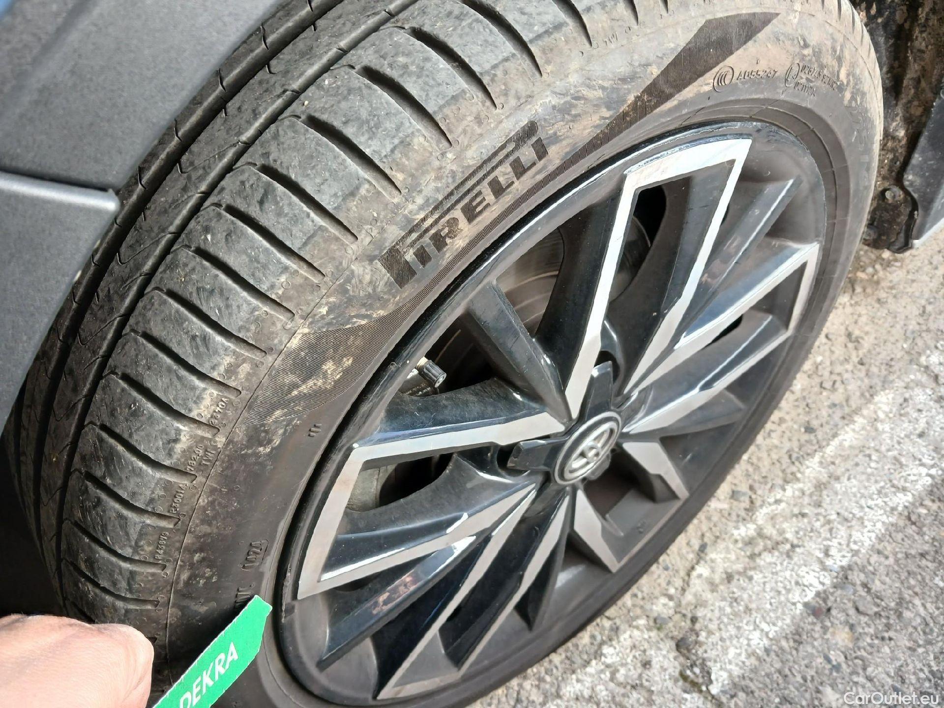  Toyota  Corolla TOYOTA  / 2019 / 5P / familiar 2.0 180H TREK E-CVT TOURING SPORT(SP) #8