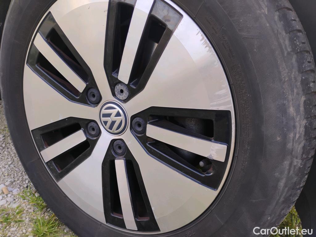  Volkswagen  Golf  VOLKSWAGEN / 2016 / 5P / berlina con portón ePower 110 kW (136CV) (AC) #7