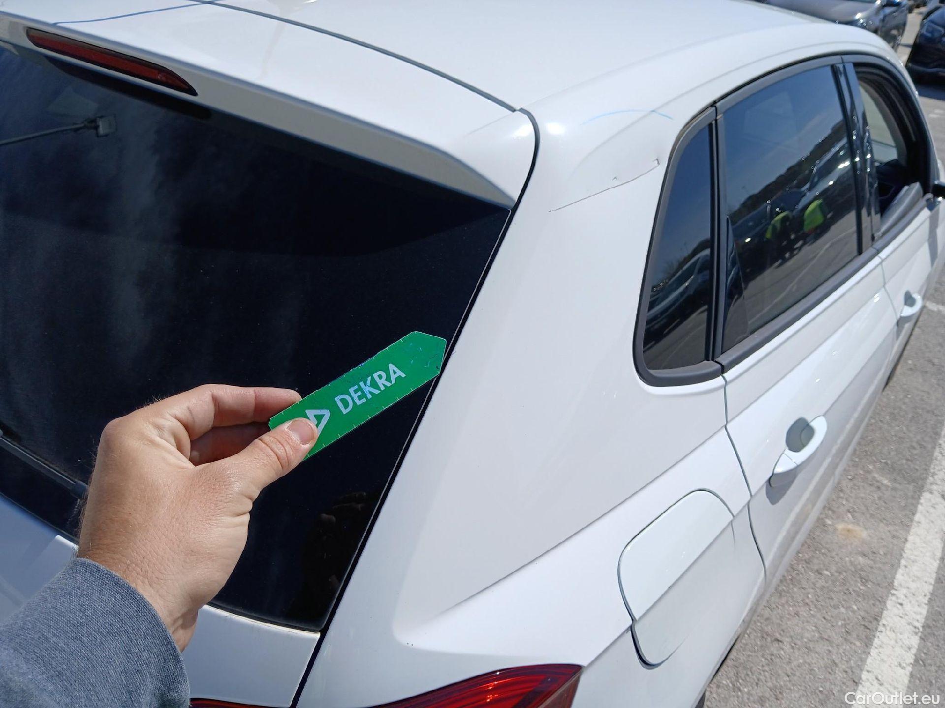  Volkswagen  Polo VOLKSWAGEN  / 2017 / 5P / berlina con portón United 1.0 TSI 70kW (95CV)(SP) #27