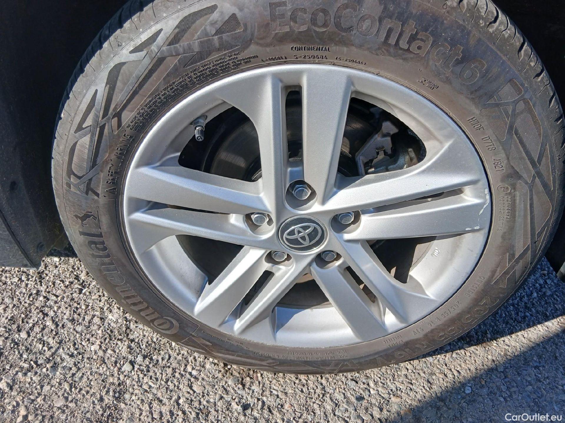  Toyota  Corolla TOYOTA  1.8 125H ACTIVE TECH E-CVT #13