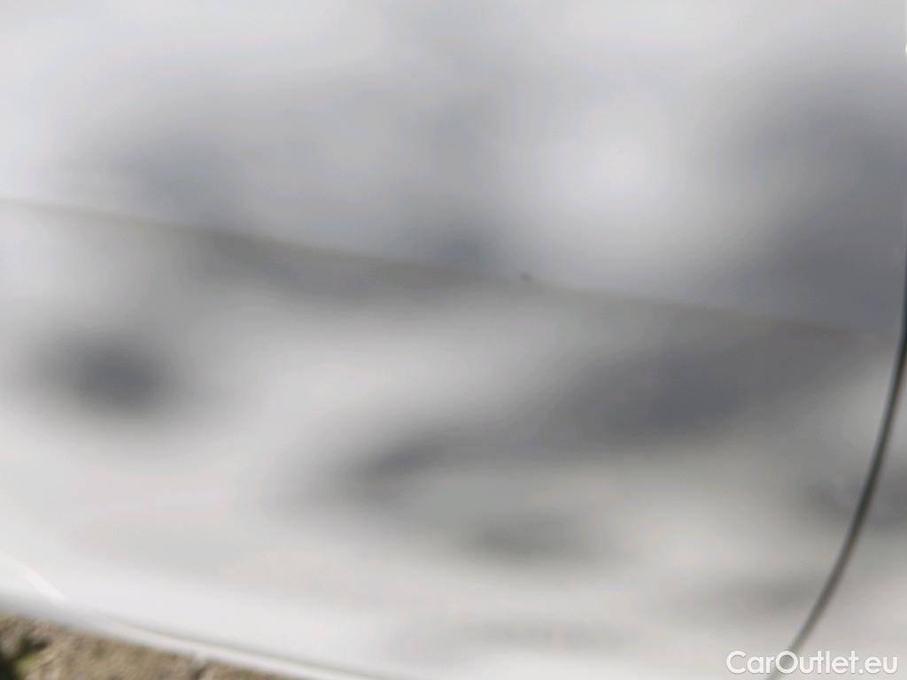  Volkswagen  Golf  VOLKSWAGEN / 2016 / 5P / berlina con portón e-ePower 110 kW (136CV) #18