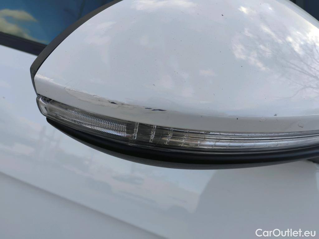  Volkswagen  Golf  VOLKSWAGEN / 2016 / 5P / berlina con portón ePower 110 kW (136CV) (AC) #26