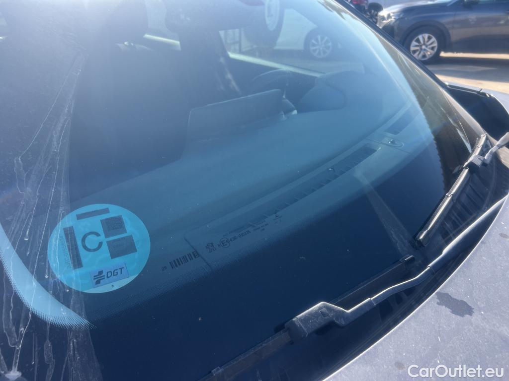  Peugeot  2008 PEUGEOT  / 2019 / 5P / todoterreno Allure Pack BlueHDI 81kW (110CV) (AC) #1